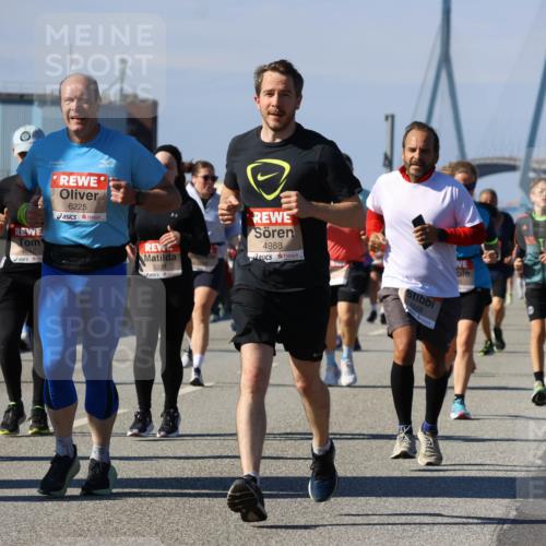 03.10.2025 - Köhlbrandbrückenlauf Strokosch-Dieckow http://msf.ph/oto/9163172 03.10.2025 13:01:10 Position 3 6225, 4645, 5339, 4988, 6556 meine-sportfotos.de