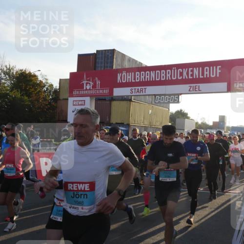 03.10.2025 - Köhlbrandbrückenlauf Matties Gatica Varas http://msf.ph/oto/9163188 03.10.2025 09:00:07 Ziel  meine-sportfotos.de