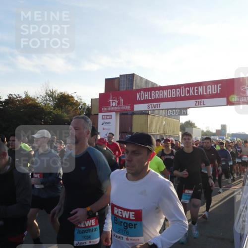 03.10.2025 - Köhlbrandbrückenlauf Matties Gatica Varas http://msf.ph/oto/9163211 03.10.2025 09:00:16 Ziel  meine-sportfotos.de