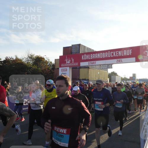 03.10.2025 - Köhlbrandbrückenlauf Matties Gatica Varas http://msf.ph/oto/9163217 03.10.2025 09:00:17 Ziel  meine-sportfotos.de