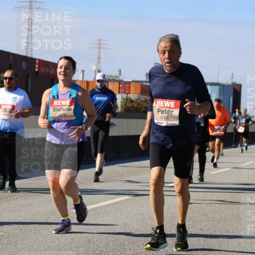 03.10.2025 - Köhlbrandbrückenlauf Strokosch-Dieckow http://msf.ph/oto/9163223 03.10.2025 13:01:23 Position 3 4676, 4756 meine-sportfotos.de