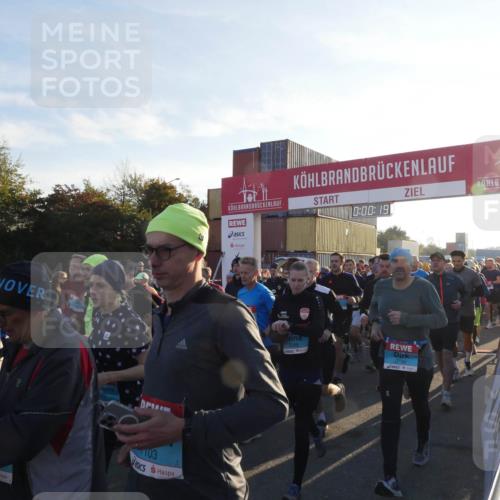 03.10.2025 - Köhlbrandbrückenlauf Matties Gatica Varas http://msf.ph/oto/9163229 03.10.2025 09:00:21 Ziel  meine-sportfotos.de