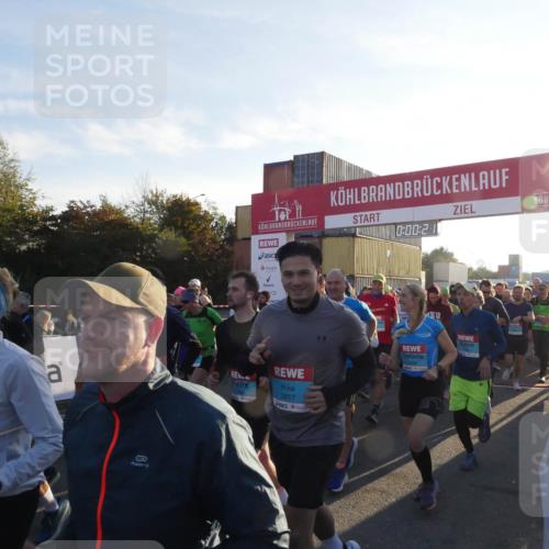 03.10.2025 - Köhlbrandbrückenlauf Matties Gatica Varas http://msf.ph/oto/9163234 03.10.2025 09:00:23 Ziel  meine-sportfotos.de