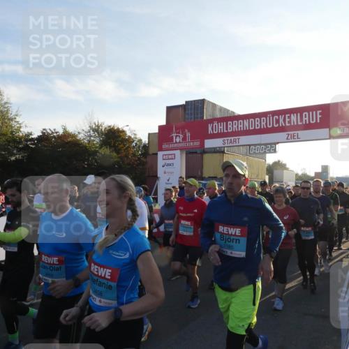 03.10.2025 - Köhlbrandbrückenlauf Matties Gatica Varas http://msf.ph/oto/9163238 03.10.2025 09:00:24 Ziel  meine-sportfotos.de