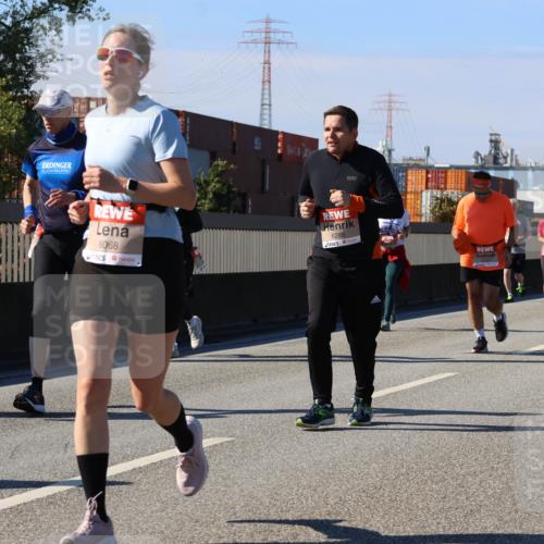 03.10.2025 - Köhlbrandbrückenlauf Strokosch-Dieckow http://msf.ph/oto/9163244 03.10.2025 13:01:26 Position 3 6068, 6286 meine-sportfotos.de