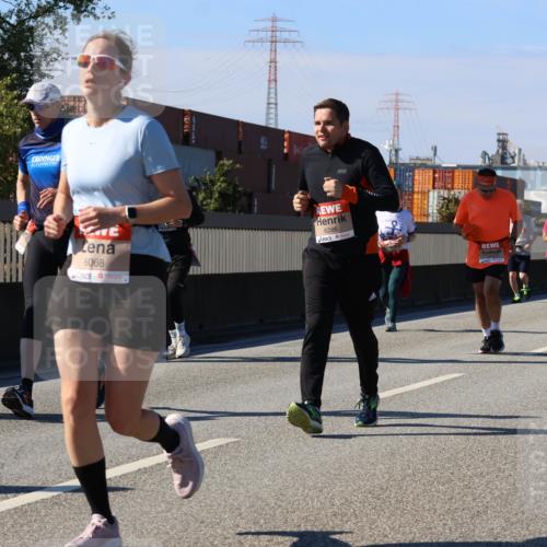 03.10.2025 - Köhlbrandbrückenlauf Strokosch-Dieckow http://msf.ph/oto/9163246 03.10.2025 13:01:26 Position 3 6068, 6286 meine-sportfotos.de