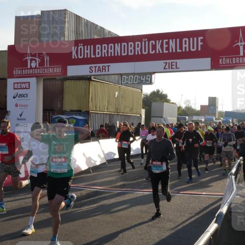 03.10.2025 - Köhlbrandbrückenlauf Matties Gatica Varas http://msf.ph/oto/9163261 03.10.2025 09:00:51 Ziel  meine-sportfotos.de