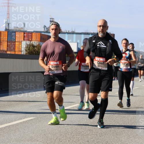 03.10.2025 - Köhlbrandbrückenlauf Strokosch-Dieckow http://msf.ph/oto/9163270 03.10.2025 13:01:35 Position 3 5975, 4539, 4812, 5059, 4816, 4829, 4876 meine-sportfotos.de