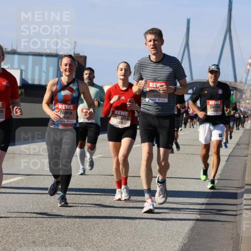 03.10.2025 - Köhlbrandbrückenlauf Strokosch-Dieckow http://msf.ph/oto/9163279 03.10.2025 13:01:37 Position 3 4812, 4816, 4829, 4876, 4397 meine-sportfotos.de