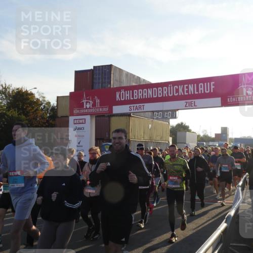 03.10.2025 - Köhlbrandbrückenlauf Matties Gatica Varas http://msf.ph/oto/9163298 03.10.2025 09:01:02 Ziel  meine-sportfotos.de