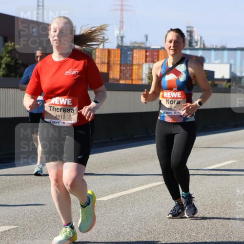 03.10.2025 - Köhlbrandbrückenlauf Strokosch-Dieckow http://msf.ph/oto/9163301 03.10.2025 13:01:39 Position 3 4812, 4816, 4876 meine-sportfotos.de