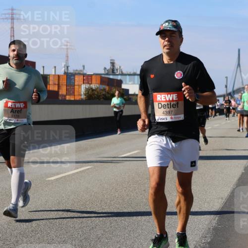 03.10.2025 - Köhlbrandbrückenlauf Strokosch-Dieckow http://msf.ph/oto/9163306 03.10.2025 13:01:43 Position 3 5178, 4397 meine-sportfotos.de