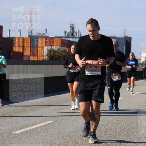 03.10.2025 - Köhlbrandbrückenlauf Strokosch-Dieckow http://msf.ph/oto/9163316 03.10.2025 13:01:47 Position 3 5304 meine-sportfotos.de