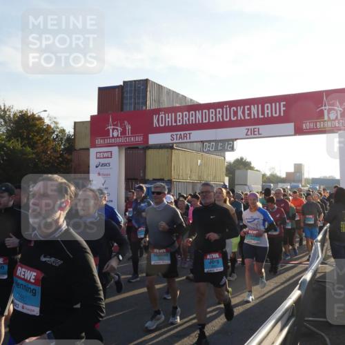 03.10.2025 - Köhlbrandbrückenlauf Matties Gatica Varas http://msf.ph/oto/9163320 03.10.2025 09:01:13 Ziel  meine-sportfotos.de