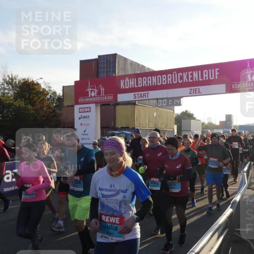 03.10.2025 - Köhlbrandbrückenlauf Matties Gatica Varas http://msf.ph/oto/9163326 03.10.2025 09:01:15 Ziel  meine-sportfotos.de