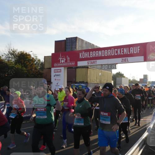03.10.2025 - Köhlbrandbrückenlauf Matties Gatica Varas http://msf.ph/oto/9163332 03.10.2025 09:01:17 Ziel  meine-sportfotos.de