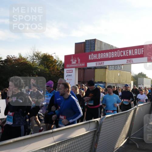 03.10.2025 - Köhlbrandbrückenlauf Matties Gatica Varas http://msf.ph/oto/9163350 03.10.2025 09:01:34 Ziel  meine-sportfotos.de
