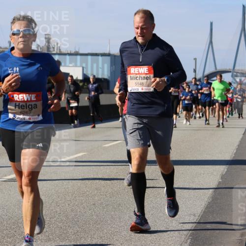 03.10.2025 - Köhlbrandbrückenlauf Strokosch-Dieckow http://msf.ph/oto/9163351 03.10.2025 13:01:54 Position 3 6267, 5148 meine-sportfotos.de