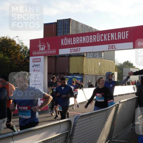 03.10.2025 - Köhlbrandbrückenlauf Matties Gatica Varas http://msf.ph/oto/9163364 03.10.2025 09:01:52 Ziel  meine-sportfotos.de
