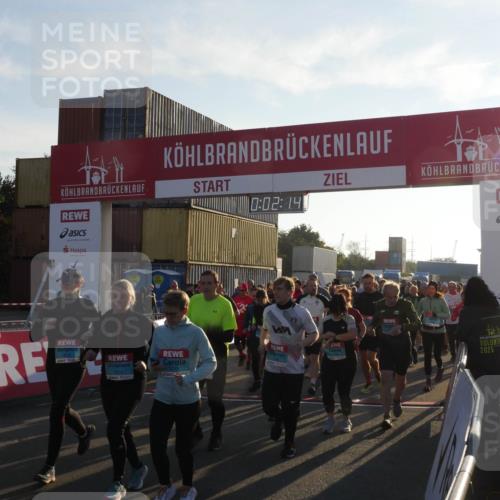 03.10.2025 - Köhlbrandbrückenlauf Matties Gatica Varas http://msf.ph/oto/9163387 03.10.2025 09:02:16 Ziel  meine-sportfotos.de