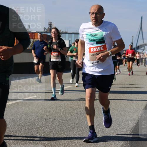 03.10.2025 - Köhlbrandbrückenlauf Strokosch-Dieckow http://msf.ph/oto/9163393 03.10.2025 13:02:17 Position 3 4790, 5144 meine-sportfotos.de