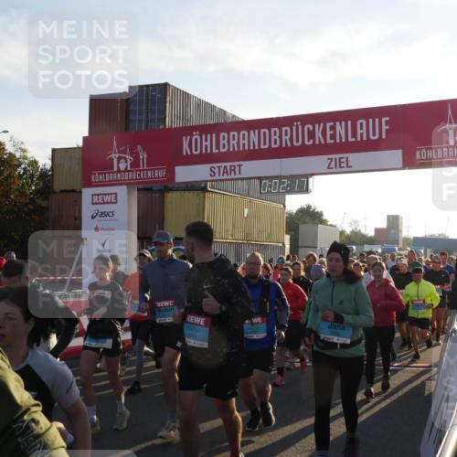 03.10.2025 - Köhlbrandbrückenlauf Matties Gatica Varas http://msf.ph/oto/9163394 03.10.2025 09:02:19 Ziel  meine-sportfotos.de