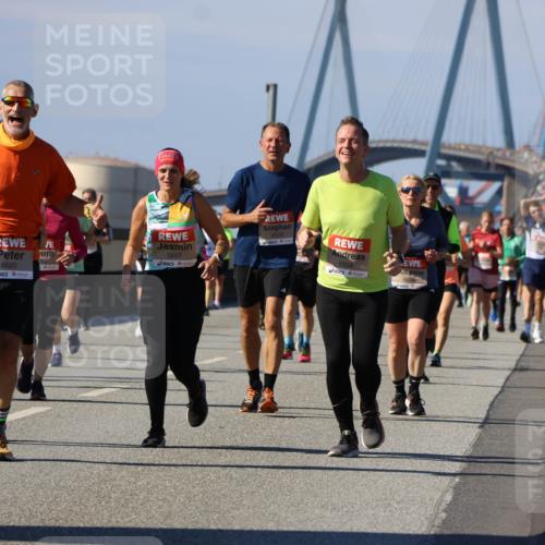 03.10.2025 - Köhlbrandbrückenlauf Strokosch-Dieckow http://msf.ph/oto/9163411 03.10.2025 13:02:32 Position 3 6620, 363, 5657, 4379, 5658, 4838 meine-sportfotos.de