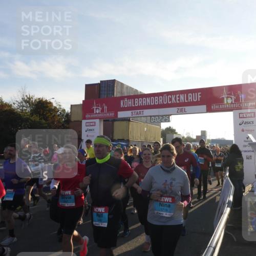 03.10.2025 - Köhlbrandbrückenlauf Matties Gatica Varas http://msf.ph/oto/9163419 03.10.2025 09:02:27 Ziel  meine-sportfotos.de