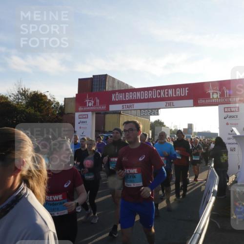 03.10.2025 - Köhlbrandbrückenlauf Matties Gatica Varas http://msf.ph/oto/9163423 03.10.2025 09:02:28 Ziel  meine-sportfotos.de