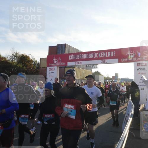 03.10.2025 - Köhlbrandbrückenlauf Matties Gatica Varas http://msf.ph/oto/9163430 03.10.2025 09:02:30 Ziel  meine-sportfotos.de