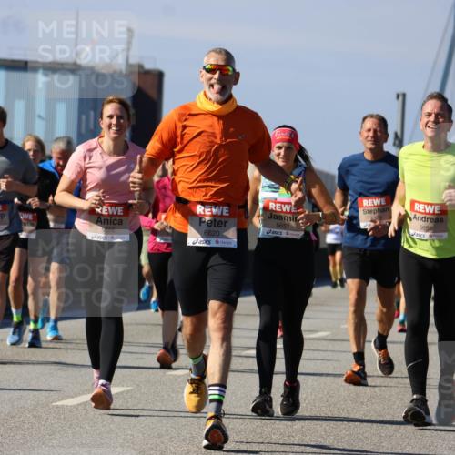 03.10.2025 - Köhlbrandbrückenlauf Strokosch-Dieckow http://msf.ph/oto/9163431 03.10.2025 13:02:34 Position 3 5656, 6620, 5657, 5658, 4838 meine-sportfotos.de