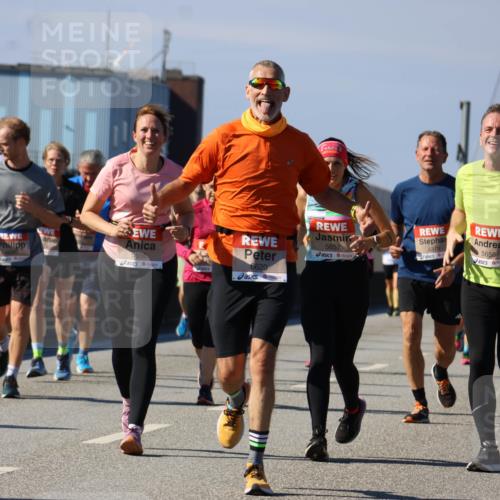 03.10.2025 - Köhlbrandbrückenlauf Strokosch-Dieckow http://msf.ph/oto/9163433 03.10.2025 13:02:34 Position 3 1961, 5657, 5656, 6620, 4379, 5658, 4838 meine-sportfotos.de