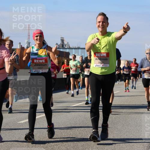 03.10.2025 - Köhlbrandbrückenlauf Strokosch-Dieckow http://msf.ph/oto/9163440 03.10.2025 13:02:39 Position 3 5656, 5657, 5658, 4838 meine-sportfotos.de