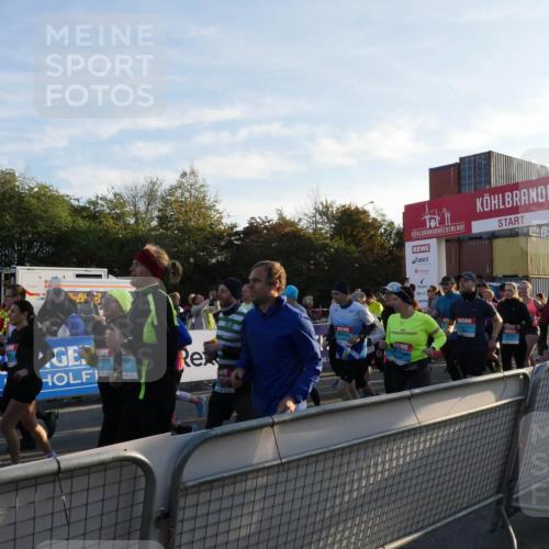 03.10.2025 - Köhlbrandbrückenlauf Matties Gatica Varas http://msf.ph/oto/9163443 03.10.2025 09:03:08 Ziel  meine-sportfotos.de