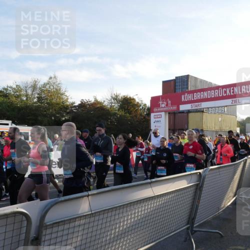 03.10.2025 - Köhlbrandbrückenlauf Matties Gatica Varas http://msf.ph/oto/9163449 03.10.2025 09:03:10 Ziel  meine-sportfotos.de