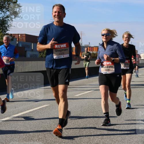03.10.2025 - Köhlbrandbrückenlauf Strokosch-Dieckow http://msf.ph/oto/9163464 03.10.2025 13:02:43 Position 3 4363, 4379, 4838, 15175 meine-sportfotos.de