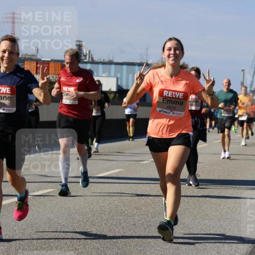 03.10.2025 - Köhlbrandbrückenlauf Strokosch-Dieckow http://msf.ph/oto/9163486 03.10.2025 13:02:48 Position 3 4915, 5483, 4916 meine-sportfotos.de