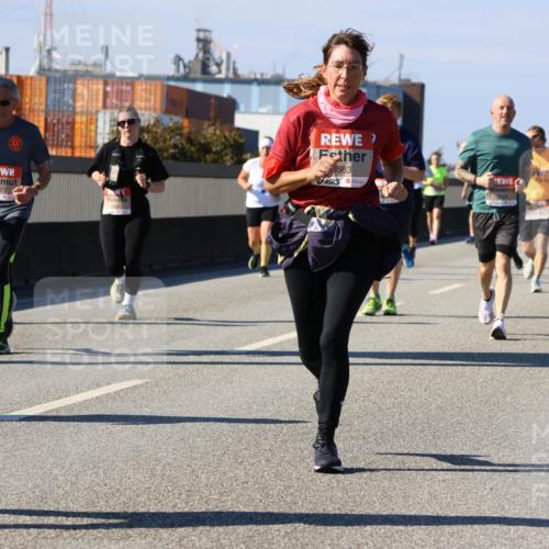 03.10.2025 - Köhlbrandbrückenlauf Strokosch-Dieckow http://msf.ph/oto/9163502 03.10.2025 13:02:50 Position 3 5672, 683 meine-sportfotos.de