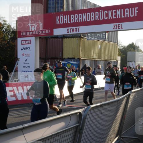 03.10.2025 - Köhlbrandbrückenlauf Matties Gatica Varas http://msf.ph/oto/9163503 03.10.2025 09:03:51 Ziel  meine-sportfotos.de