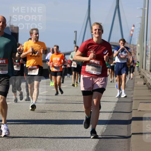 03.10.2025 - Köhlbrandbrückenlauf Strokosch-Dieckow http://msf.ph/oto/9163511 03.10.2025 13:02:53 Position 3 5710, 5214, 5839 meine-sportfotos.de