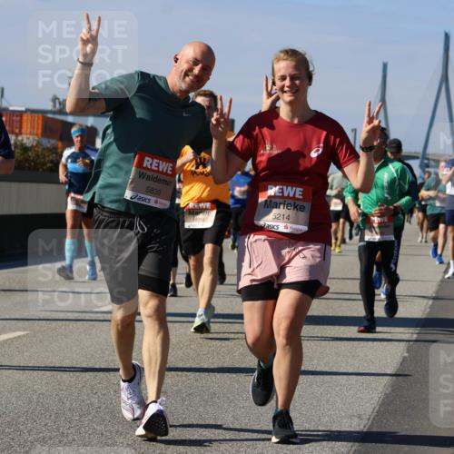 03.10.2025 - Köhlbrandbrückenlauf Strokosch-Dieckow http://msf.ph/oto/9163523 03.10.2025 13:02:55 Position 3 10, 4601, 5839, 16710, 5214 meine-sportfotos.de