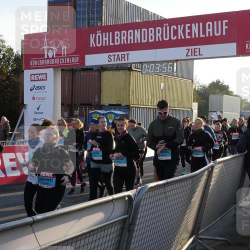 03.10.2025 - Köhlbrandbrückenlauf Matties Gatica Varas http://msf.ph/oto/9163530 03.10.2025 09:03:58 Ziel  meine-sportfotos.de