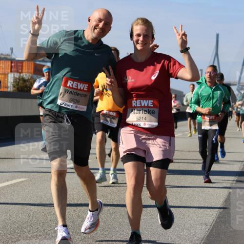 03.10.2025 - Köhlbrandbrückenlauf Strokosch-Dieckow http://msf.ph/oto/9163533 03.10.2025 13:02:56 Position 3 4601, 5839, 5214 meine-sportfotos.de