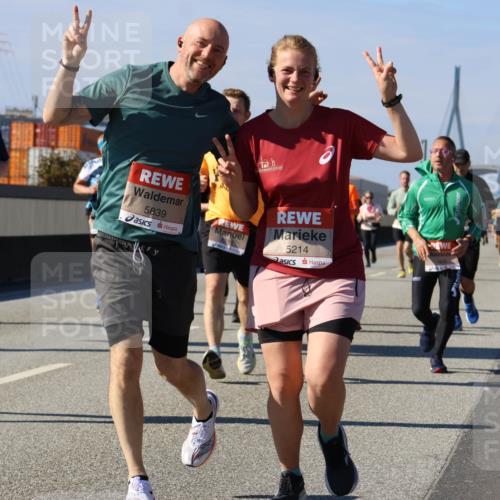 03.10.2025 - Köhlbrandbrückenlauf Strokosch-Dieckow http://msf.ph/oto/9163535 03.10.2025 13:02:56 Position 3 4601, 5839, 5214 meine-sportfotos.de