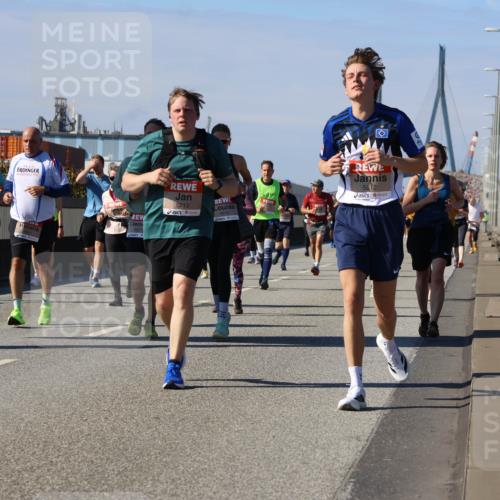 03.10.2025 - Köhlbrandbrückenlauf Strokosch-Dieckow http://msf.ph/oto/9163553 03.10.2025 13:03:05 Position 3 5213, 5812 meine-sportfotos.de