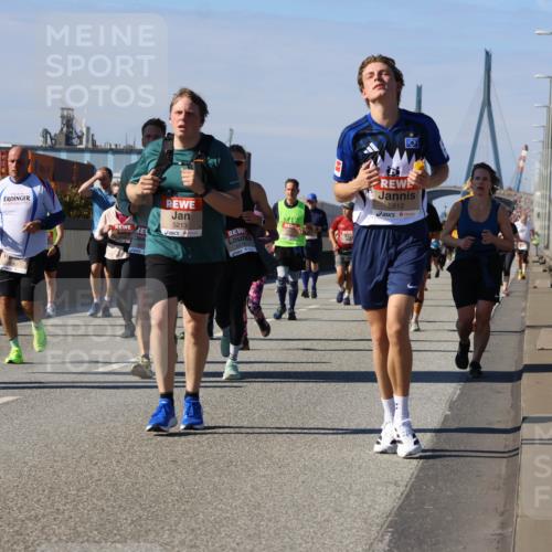 03.10.2025 - Köhlbrandbrückenlauf Strokosch-Dieckow http://msf.ph/oto/9163560 03.10.2025 13:03:05 Position 3 5213, 6, 5812 meine-sportfotos.de
