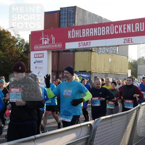 03.10.2025 - Köhlbrandbrückenlauf Matties Gatica Varas http://msf.ph/oto/9163567 03.10.2025 09:04:10 Ziel  meine-sportfotos.de