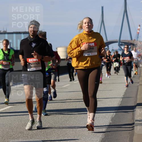 03.10.2025 - Köhlbrandbrückenlauf Strokosch-Dieckow http://msf.ph/oto/9163569 03.10.2025 13:03:10 Position 3 6382, 6383 meine-sportfotos.de