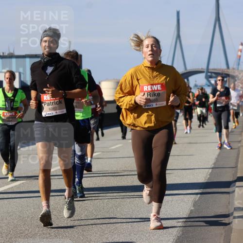 03.10.2025 - Köhlbrandbrückenlauf Strokosch-Dieckow http://msf.ph/oto/9163574 03.10.2025 13:03:10 Position 3 6382, 383 meine-sportfotos.de