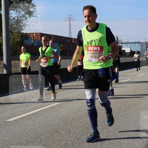 03.10.2025 - Köhlbrandbrückenlauf Strokosch-Dieckow http://msf.ph/oto/9163577 03.10.2025 13:03:14 Position 3 5578, 4846, 6776 meine-sportfotos.de